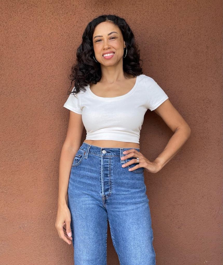 Luna smiling with her hand on hip, wearing her T-shirt in made from Simplicity S8376 sewing pattern.